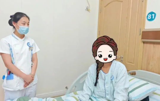 女子胆囊内竟藏400多颗结石 发病率1/10! 女子胆囊内竟藏400多颗结石 发病率1/10!