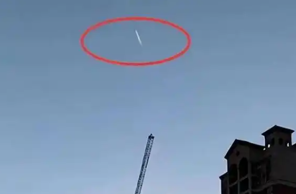 福建现不明飞行物现场画面曝光 持续近1分钟消失