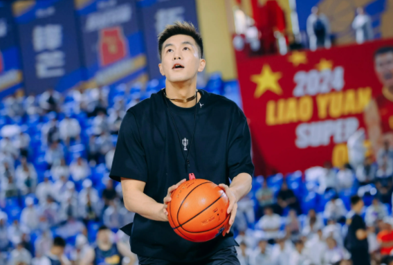 郭艾伦眼睛缝40多针 可以恢复的很好不会影响运动生涯