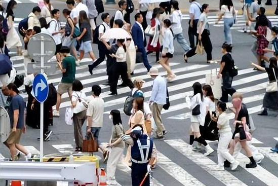日本去年新生儿数量创历史新低 日本连续九年新生儿数量下降是因为什么