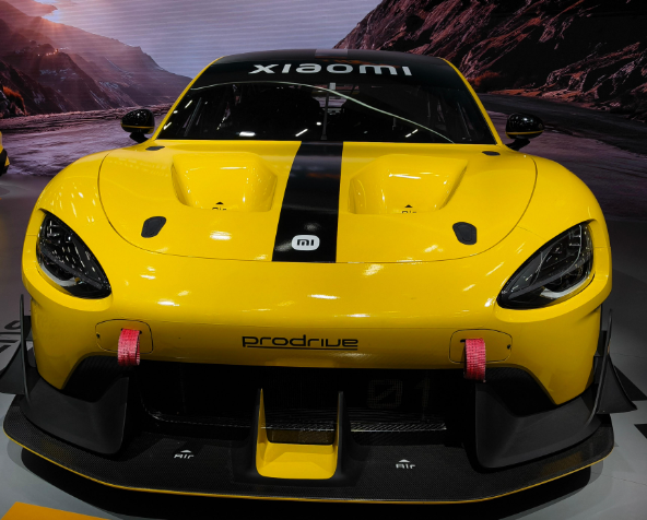 博主从SU7 Ultra车标中提炼出黄金 从中提炼出0.3克黄金