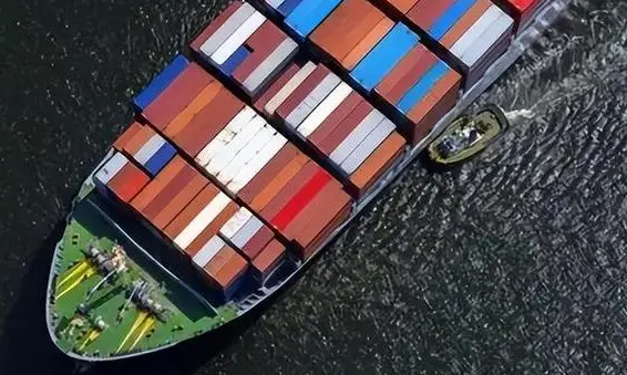 美关税如何影响一家棒球帽工厂 美国消费者将支付关税的大部分成本