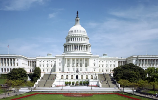 特朗普因关税令被四大盟友围攻 特朗普表示不会暂停关税政策