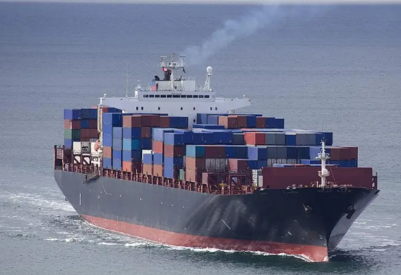 美国“贸易吃亏论”站不住脚 美关税政策终将伤害美国人 美国“贸易吃亏论”站不住脚 美关税政策终将伤害美国人