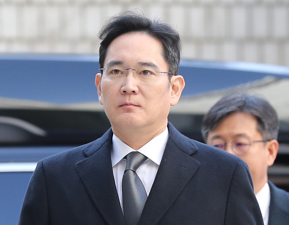 三星李在镕失去韩国首富宝座 三星2025年经营面临哪些挑战