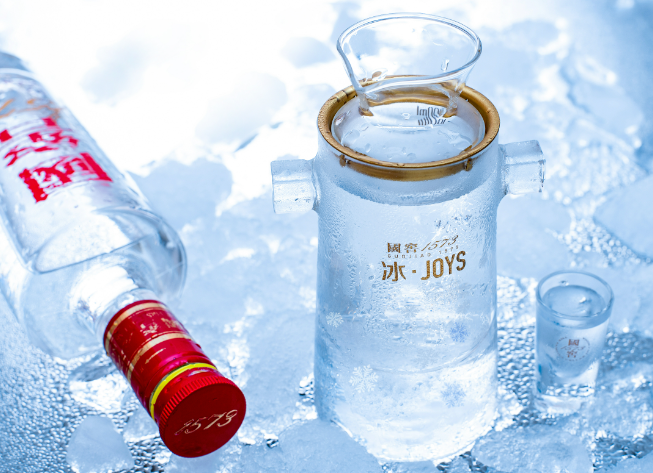 夏季可以喝冰镇白酒么？白酒到底能不能冰着喝？