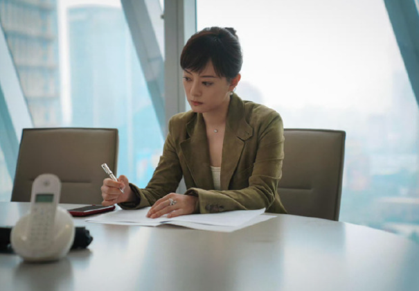 孙俪说爱情从不是胡曼黎的必需品 藏着一部上海女人的时尚启示录