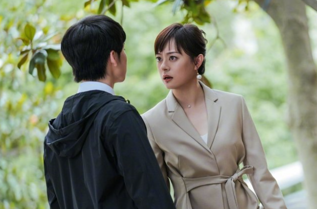 孙俪说爱情从不是胡曼黎的必需品 藏着一部上海女人的时尚启示录