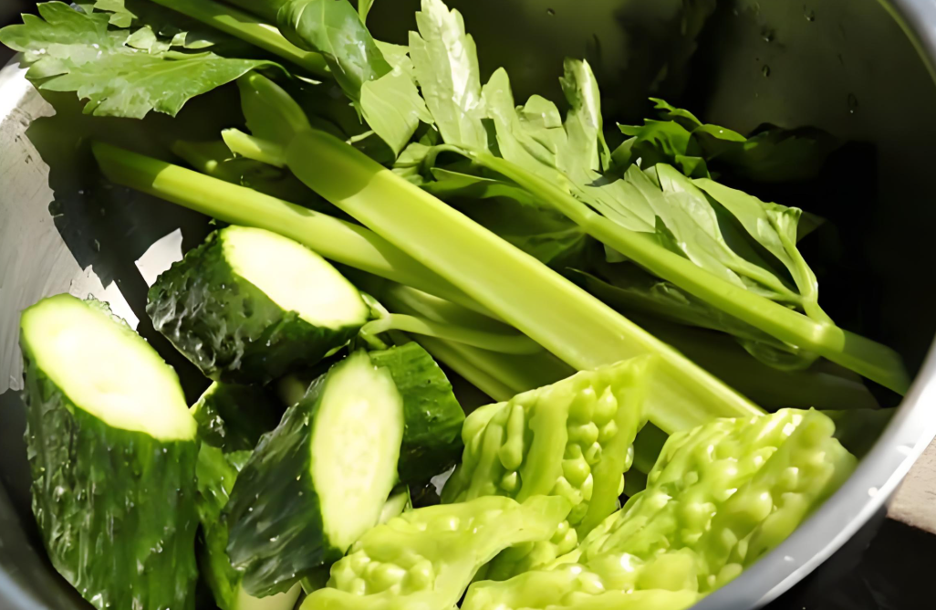 夏季健康饮食指南:推荐吃的蔬菜及其营养价值 夏季健康饮食指南:推荐吃的蔬菜及其营养价值