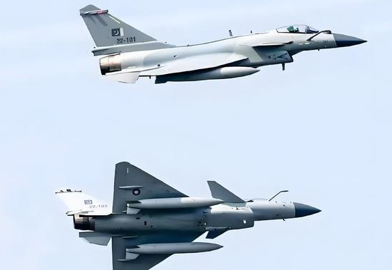 巴副总理证实:用歼-10击落印军战机 印巴逐渐克制交锋冲突规模或持续减小 巴副总理证实:用歼-10击落印军战机 印巴逐渐克制交锋冲突规模或持续减小