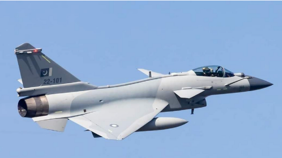 巴副总理证实:用歼-10击落印军战机 印巴逐渐克制交锋冲突规模或持续减小 巴副总理证实:用歼-10击落印军战机 印巴逐渐克制交锋冲突规模或持续减小