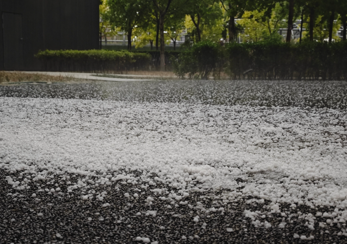 京津冀局地预计11级雷暴大风或冰雹 今晚下班早点回家！