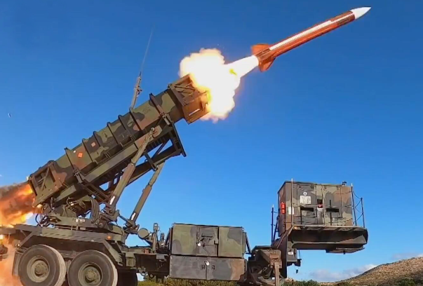 美“金穹”系统遭广泛质疑 美国金穹导弹防御系统计划三年内落成使用