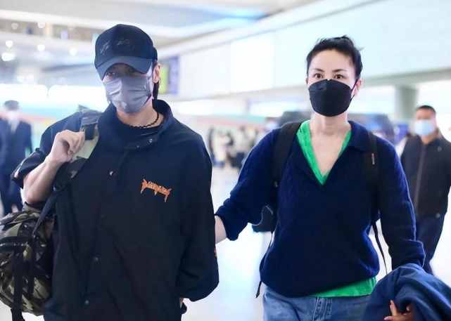 王菲谢霆锋在日本被偶遇 520谢霆锋王菲浪漫游东京