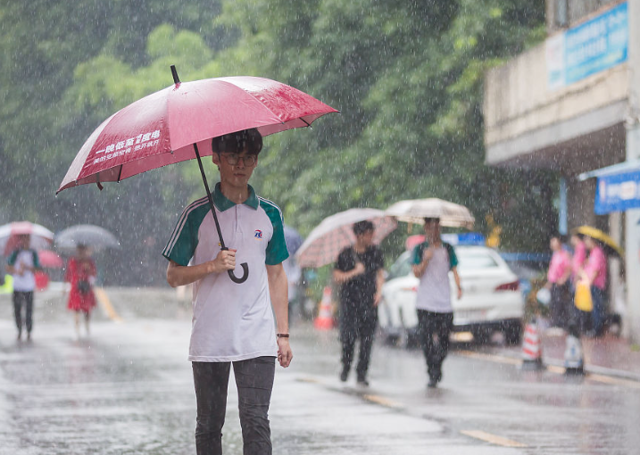 专家解读“10年高考8年雨”，为什么一到高考就下雨?