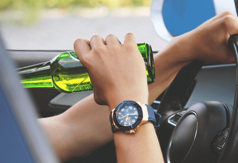 男子饮酒后第二天开车仍是醉驾 喝酒后到底多久才能开车