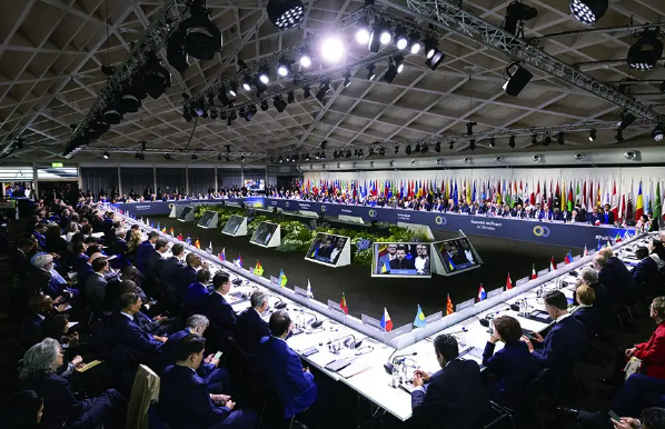 俄乌欧都开始“哄”特朗普 特朗普及团队多次威胁要退出俄乌斡旋