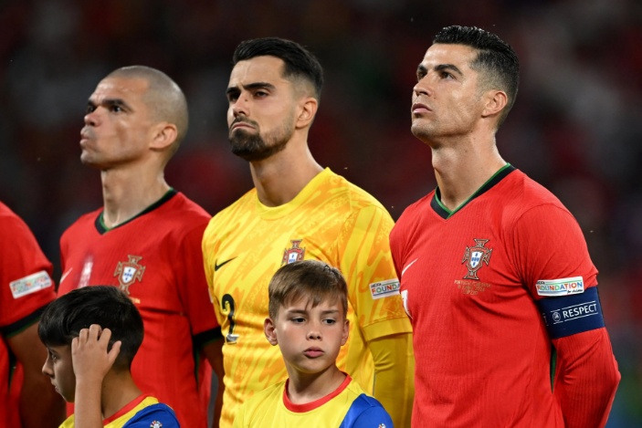 葡萄牙2-1逆转德国进欧国联决赛 C罗助力葡萄牙登顶进球王宝座！