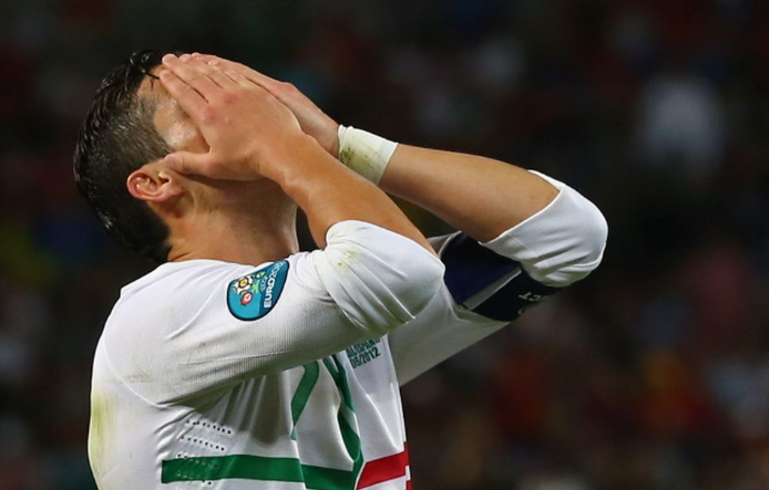 C罗40岁夺生涯第36冠赛后激动落泪 C罗助葡萄牙再夺欧国联冠军