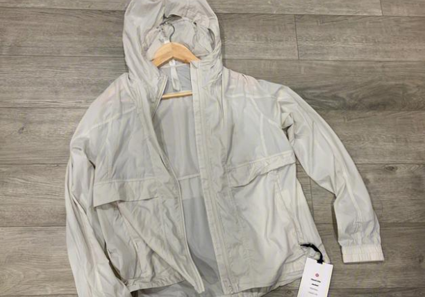 央视曝光不防晒的防晒衣 你买的防晒衣可能根本不防晒