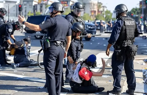 全美各地计划进行至少30场新抗议 洛杉矶警方承认局面已失控