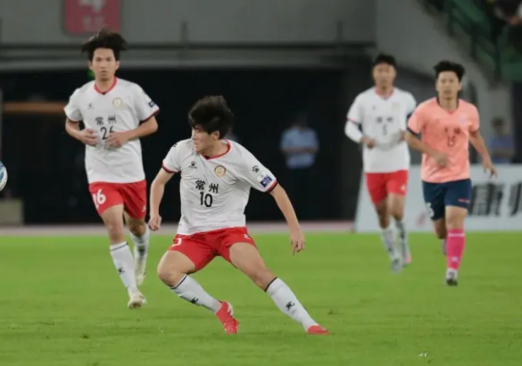 无锡2-0常州 丨州变丨川了 足球赛为何变成"笔画保卫战"？