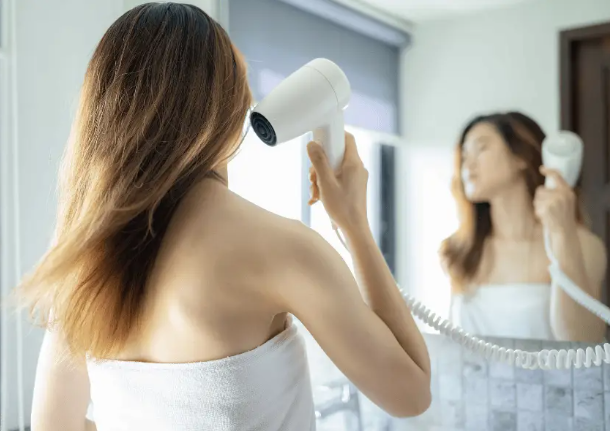 中医不建议夏天经常洗澡 为何中医建议不要频繁洗头洗澡 中医不建议夏天经常洗澡 为何中医建议不要频繁洗头洗澡