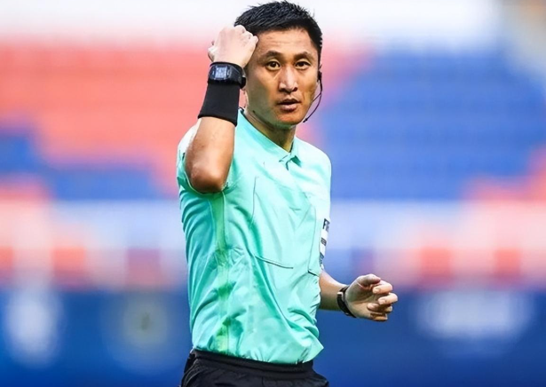 世俱杯名场面马宁怒吼瓜迪奥拉 马宁与瓜迪奥拉激烈交涉 世俱杯名场面马宁怒吼瓜迪奥拉 马宁与瓜迪奥拉激烈交涉