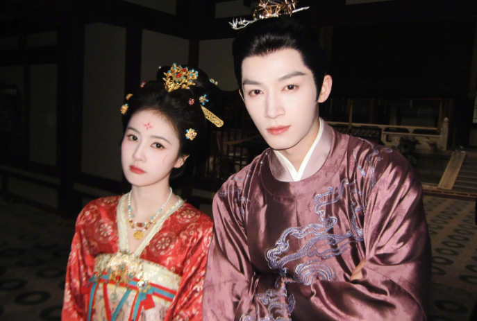 《临江仙》黄奕中性造型直接魂穿东方不败 《临江仙》黄奕中性造型2025 《临江仙》黄奕中性造型直接魂穿东方不败 《临江仙》黄奕中性造型2025