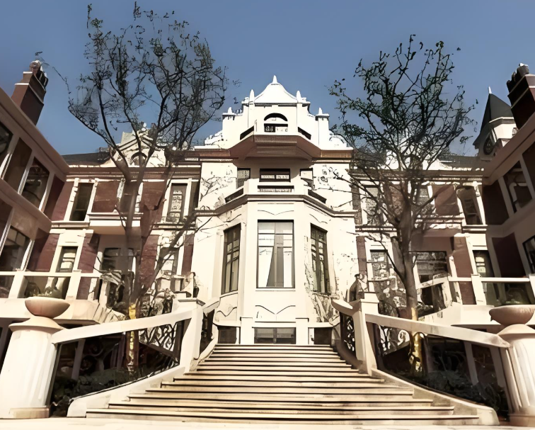 男子花200万盖新房一年后房内堆满农作物 男子 200 万建洋房被爸妈塞满农作物