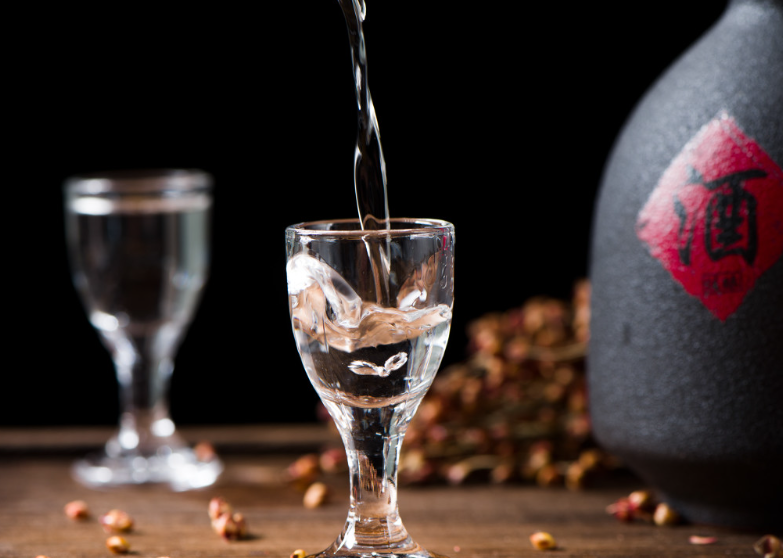 白酒经销商为何集体罢工 白酒挤泡沫压垮经销商