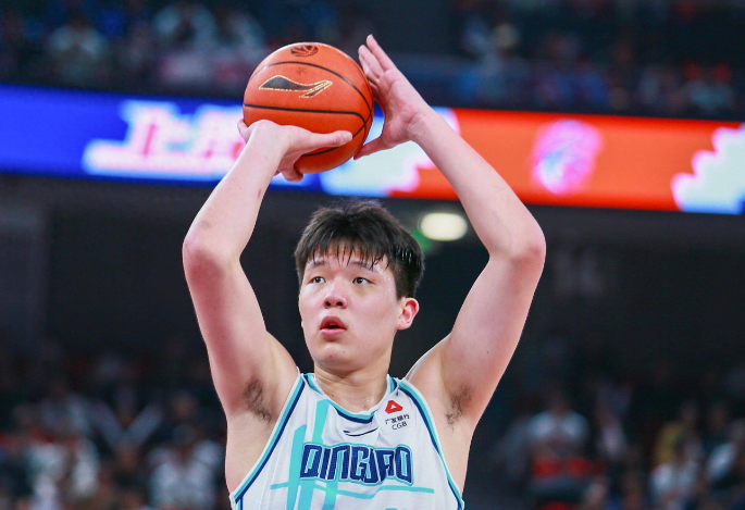 中国球员杨瀚森被NBA开拓者选中 杨瀚森成登陆NBA山东第一人!