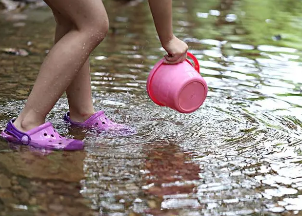 5岁女童泡温泉后被确诊感染食脑虫 食脑虫到底离有多可怕?