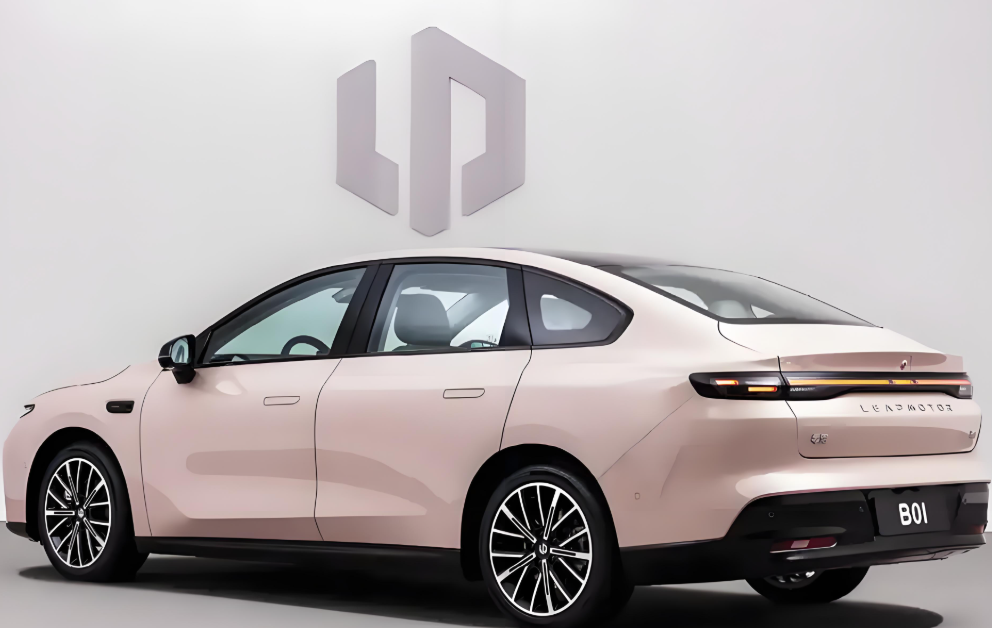 新中型纯电轿车零跑B01正式预售 零跑B01预售价10.58万元起！