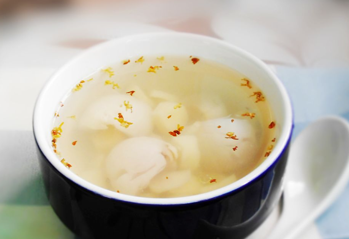 三伏天补气血最佳方法是蒸荔枝 吃荔枝不上火还很补气血