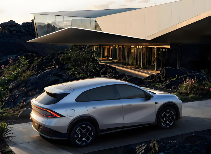 小鹏G7 9分钟大定突破10000台！比小米YU7便宜了5.77万元小鹏G7能卖爆吗？