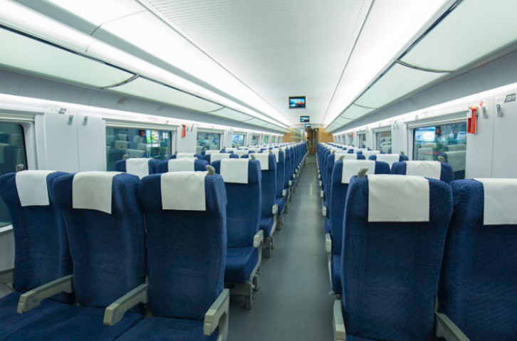 高铁F座为什么最受欢迎 高铁F座凭什么成为"抢票王"?