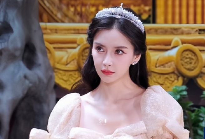 Angelababy杨颖造型一出场便是王炸 最新巴黎时装周神图! Angelababy杨颖造型一出场便是王炸 最新巴黎时装周神图!