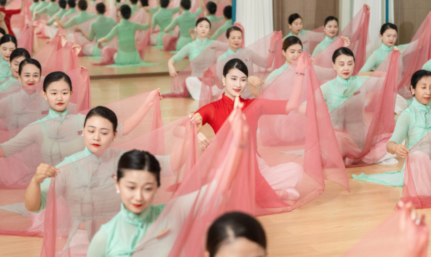 《探索·传承·创新 ——  东方形体美学教育峰会盛大启幕》