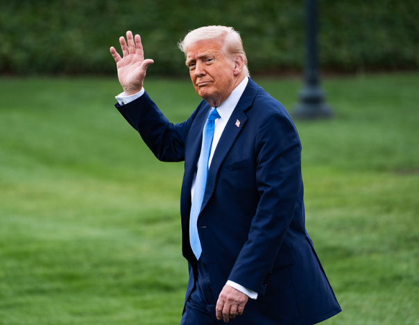 特朗普:8月1日开始征税 不会变了！特朗普表示8月1日正式征税，不再延期！