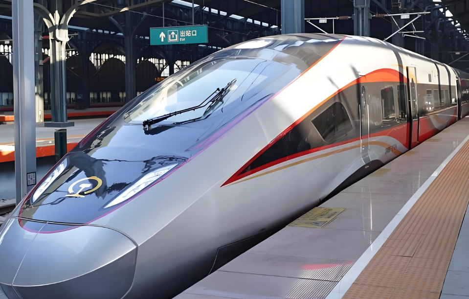 复兴号新车型试验时速已达450公里打破全球高铁记录！CR450技术攻关取得重大阶段性成果！