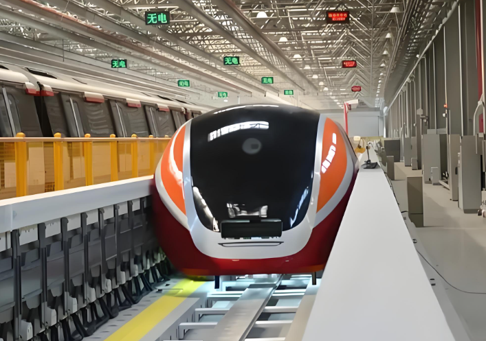 中国超导电动高速磁浮列车首次亮相! 时速600公里贴地飞行列车首次亮相科技感拉满! 中国超导电动高速磁浮列车首次亮相! 时速600公里贴地飞行列车首次亮相科技感拉满!