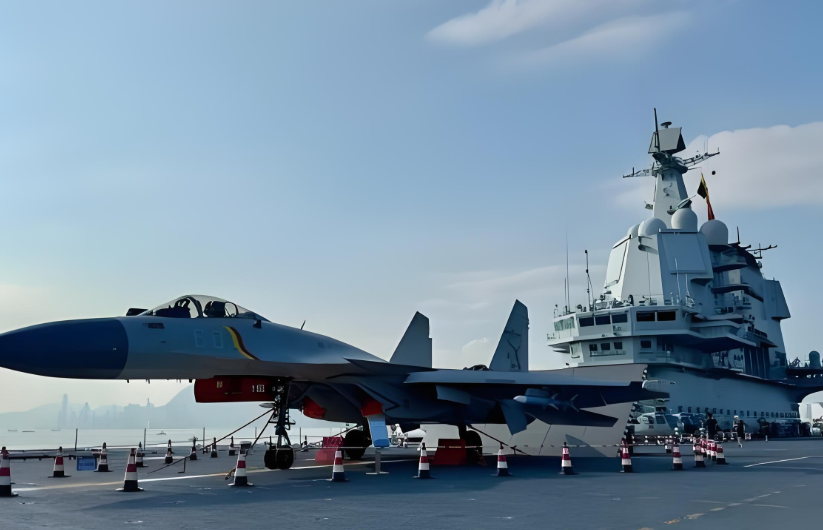 山东舰之大 一个镜头装不下！山东舰到底有多大？