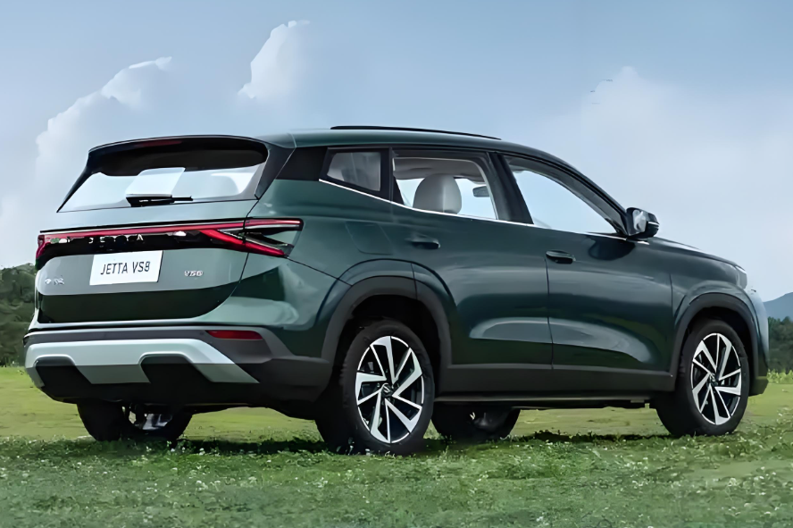 捷达VS8实车曝光长超4米6+发光logo！捷达VS8配1.4T动力+怀挡 卖15万能爆款吗？