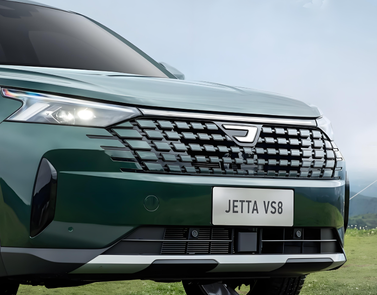 捷达VS8实车曝光长超4米6+发光logo！捷达VS8配1.4T动力+怀挡 卖15万能爆款吗？