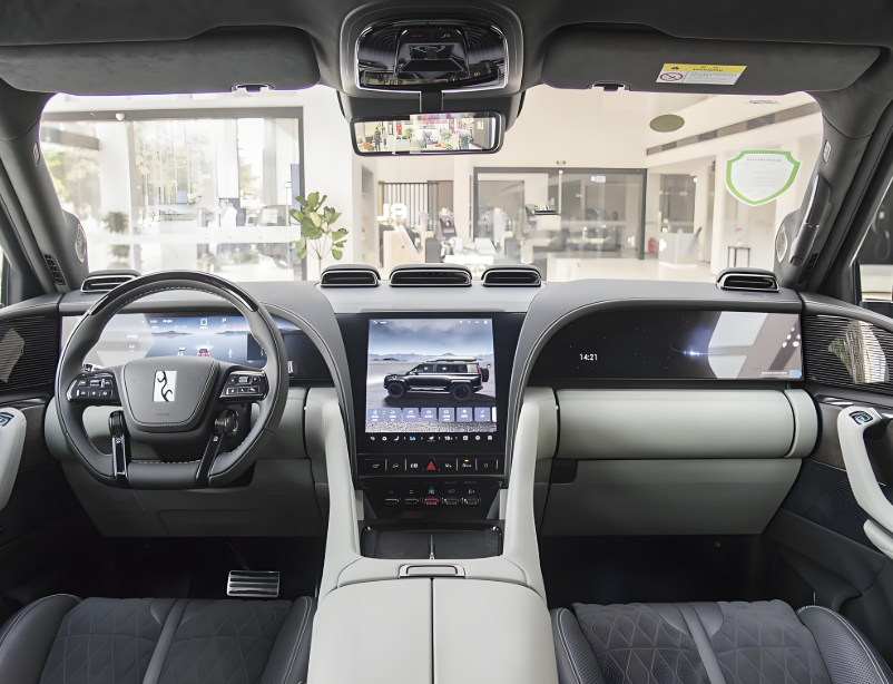 比亚迪旗下百万级新车仰望U8L实车亮相！仰望U8L细节大起底，这波值不值？