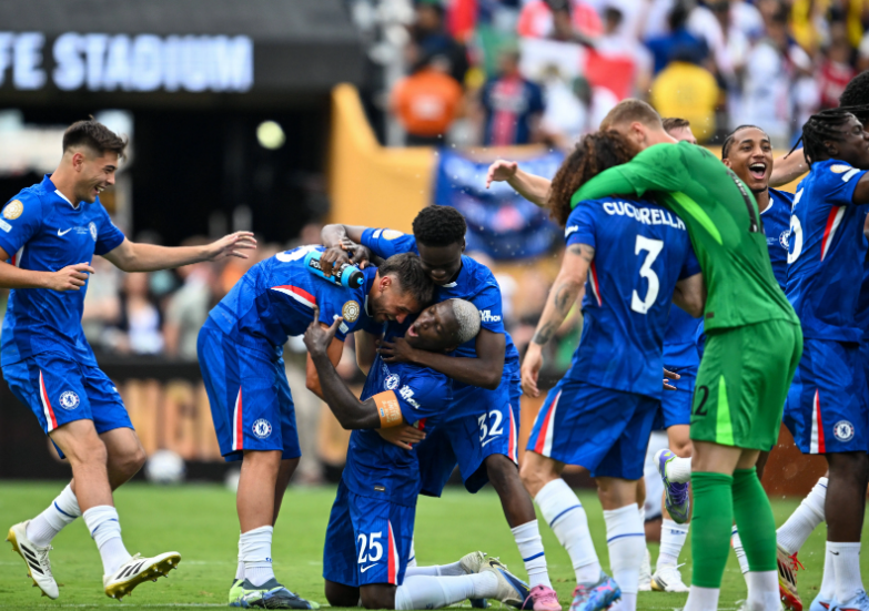 切尔西战胜大巴黎夺得世俱杯冠军 帕尔默2射1传荣膺金球奖 切尔西战胜大巴黎夺得世俱杯冠军 帕尔默2射1传荣膺金球奖