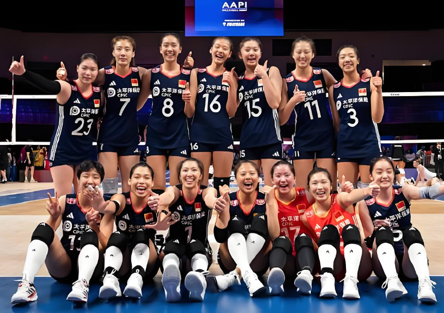 中国女排3-2逆转美国!3:2绝杀!中国女排“让二追三”打哭美国队! 中国女排3-2逆转美国!3:2绝杀!中国女排“让二追三”打哭美国队!