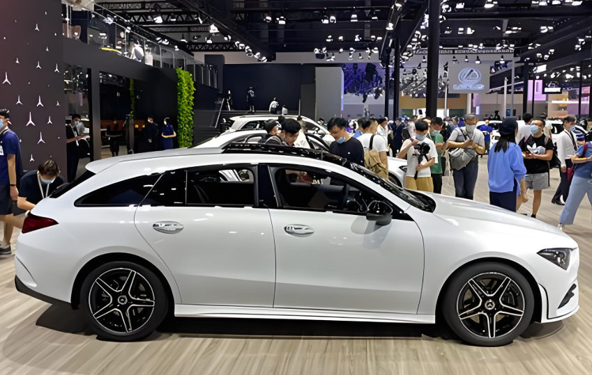 全新奔驰CLA猎装版正式发布!全新奔驰CLA猎装版来了!大空间猎装 现款油车才卖18万! 全新奔驰CLA猎装版正式发布!全新奔驰CLA猎装版来了!大空间猎装 现款油车才卖18万!