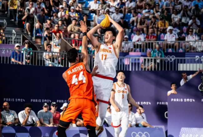 中国男篮热身赛胜荷兰 男篮首秀8分险胜欧洲劲旅!